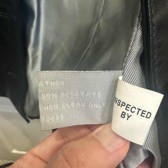 Black leather jacket - Picture 3 of 5